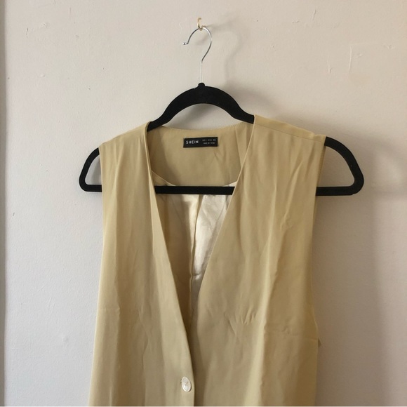 ✨2/10$ Light yellow beige vest - sleeveless - Picture 3 of 6